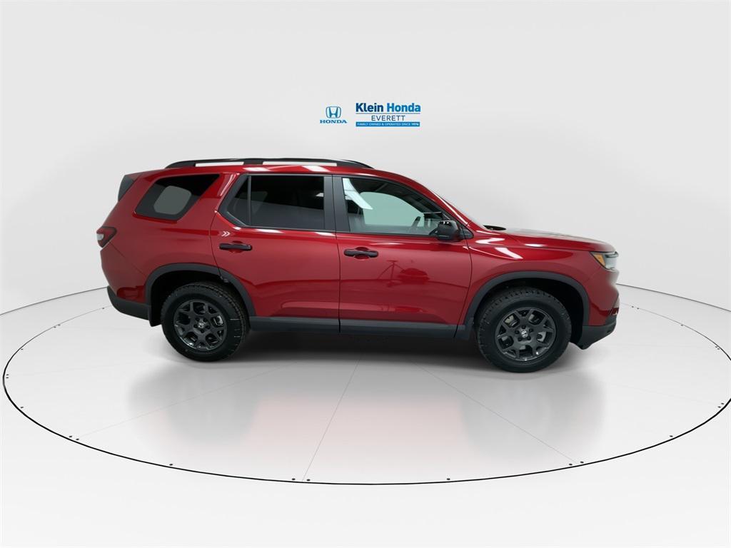 new 2025 Honda Pilot car, priced at $51,350