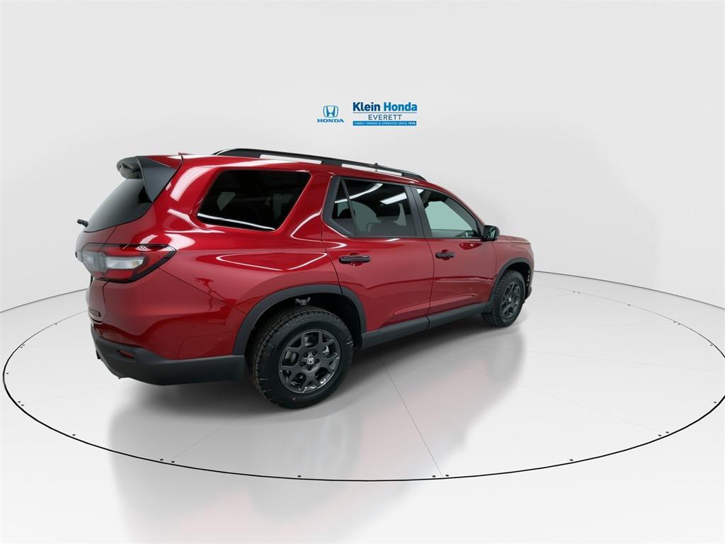 new 2025 Honda Pilot car, priced at $51,350