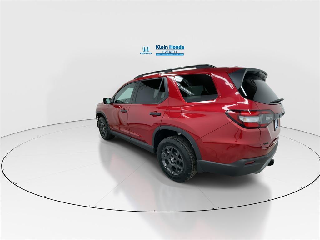 new 2025 Honda Pilot car, priced at $51,350