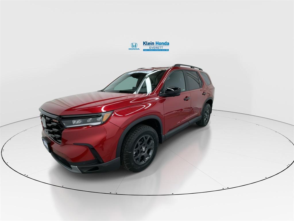 new 2025 Honda Pilot car, priced at $51,350