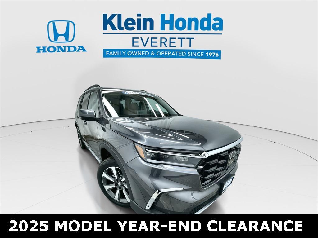 new 2025 Honda Pilot car, priced at $48,898