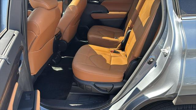 used 2023 Toyota Highlander car, priced at $46,587