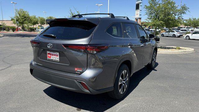 new 2025 Toyota Highlander car