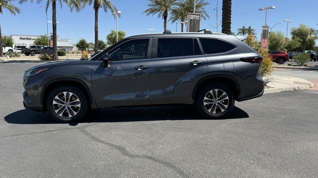 new 2025 Toyota Highlander car