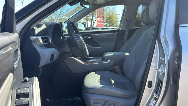 used 2021 Toyota Highlander car, priced at $40,525