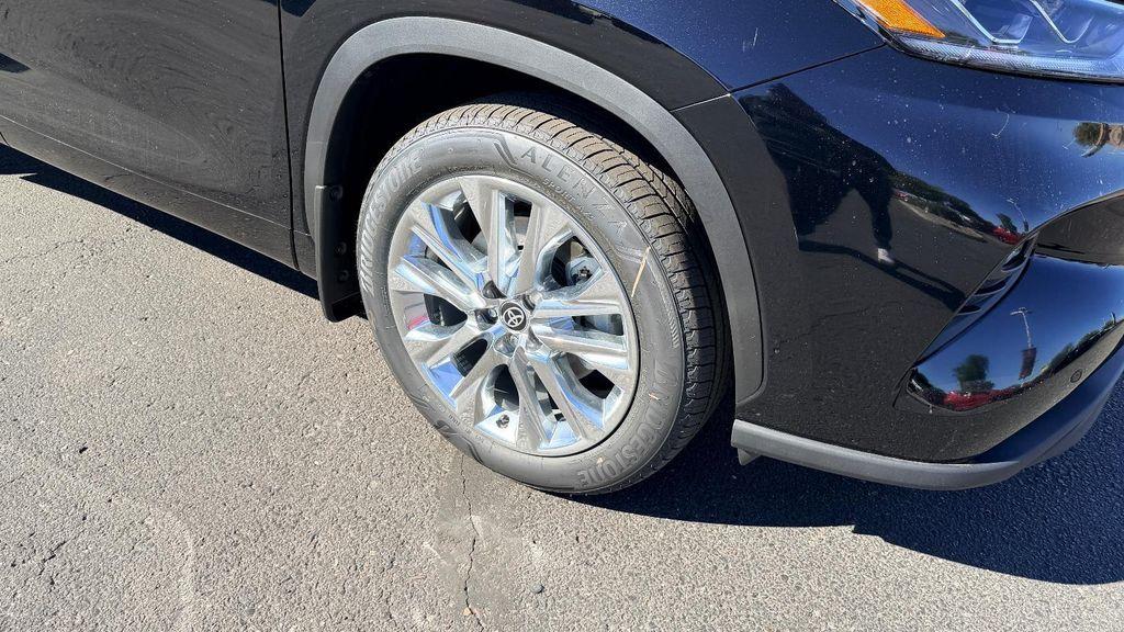 new 2026 Toyota Highlander car, priced at $53,883