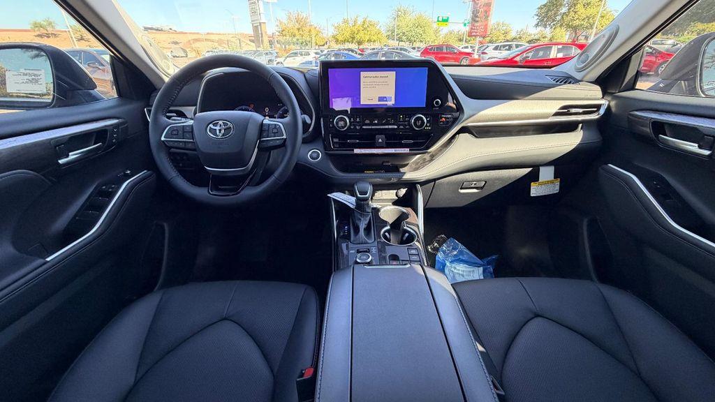 new 2026 Toyota Highlander car, priced at $53,883