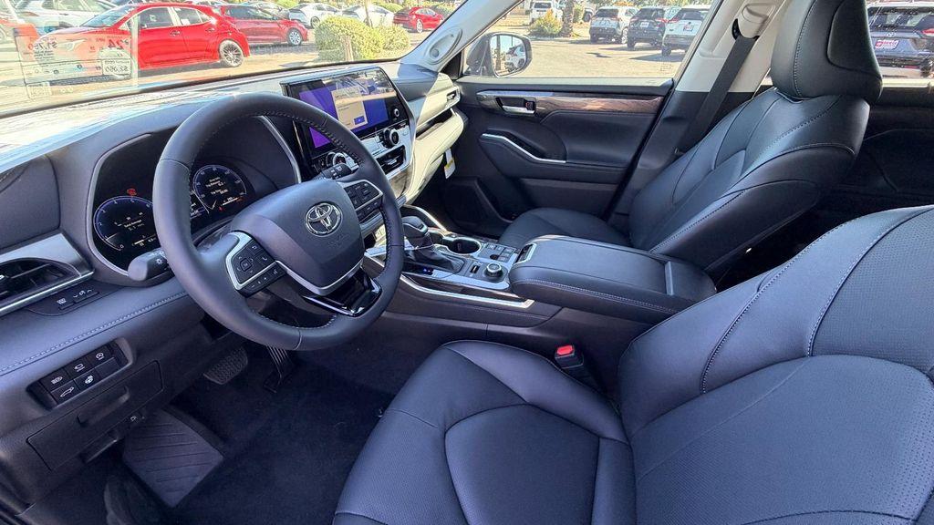 new 2026 Toyota Highlander car, priced at $53,883