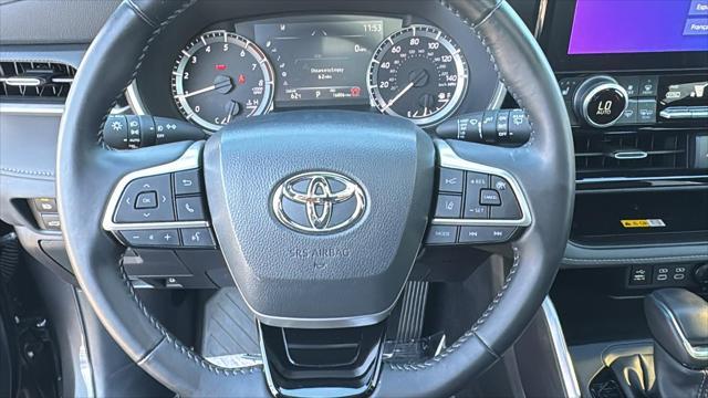 used 2024 Toyota Highlander car