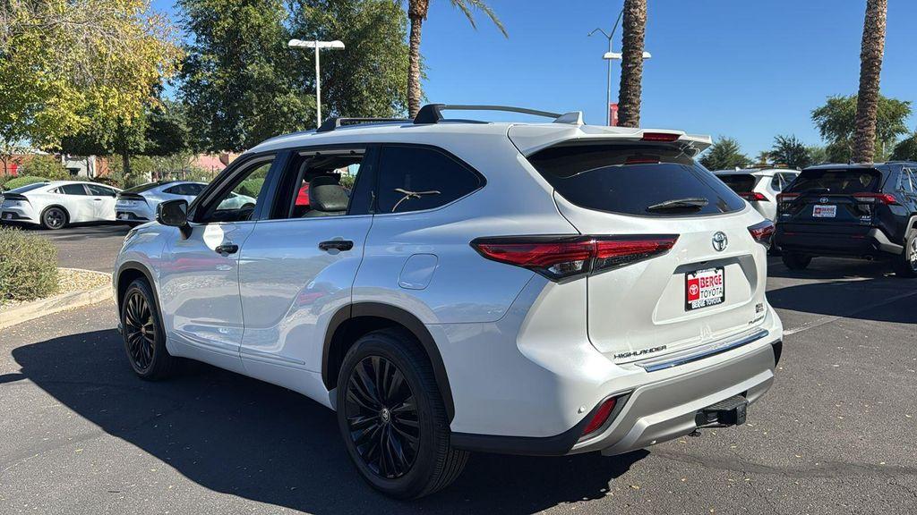 used 2022 Toyota Highlander car, priced at $42,963