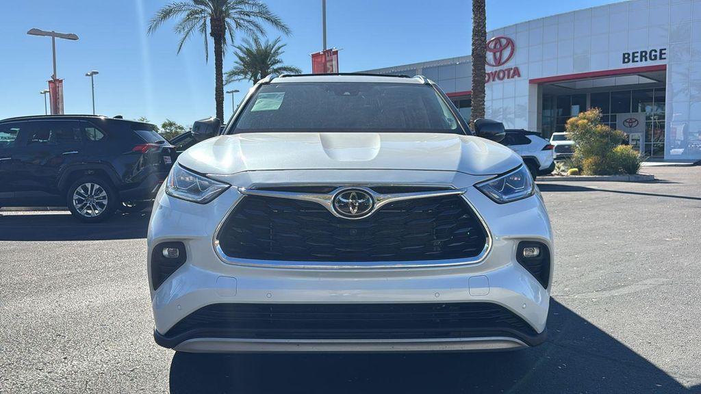 used 2022 Toyota Highlander car, priced at $42,963