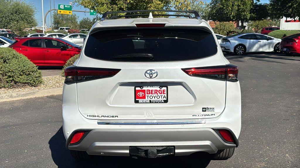 used 2022 Toyota Highlander car, priced at $42,963