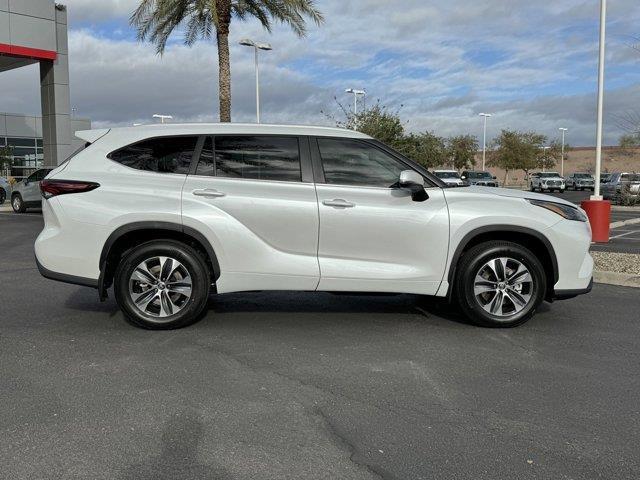 new 2024 Toyota Highlander car, priced at $45,333