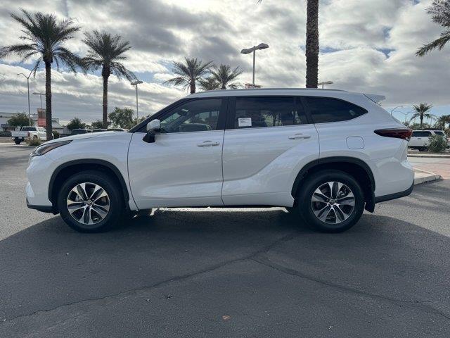 new 2024 Toyota Highlander car, priced at $45,333