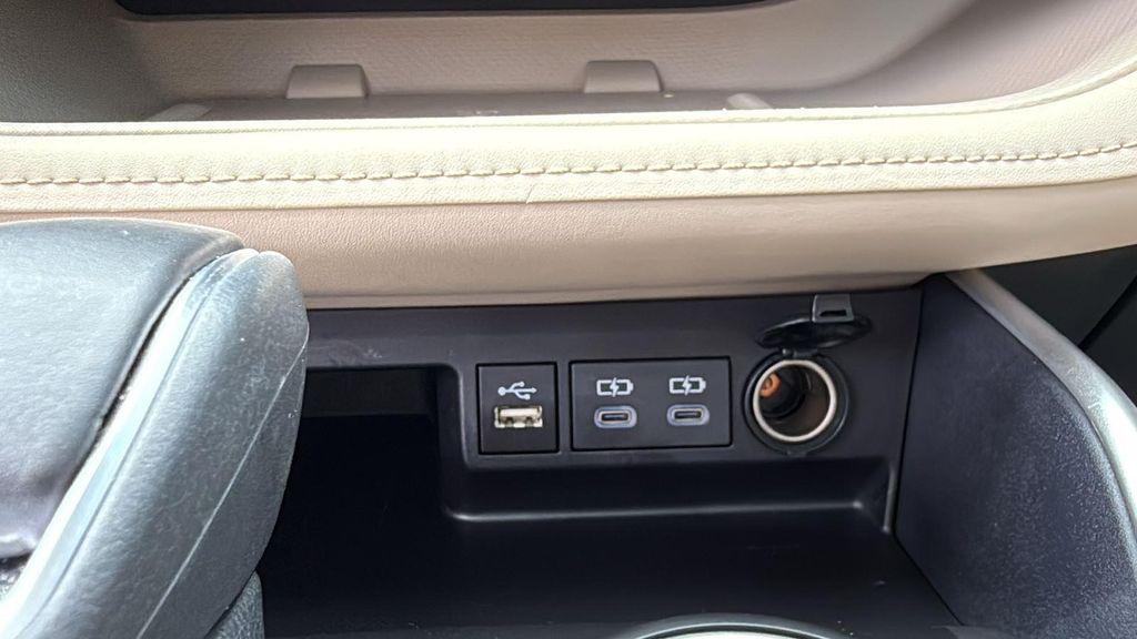 used 2024 Toyota Highlander car, priced at $44,321