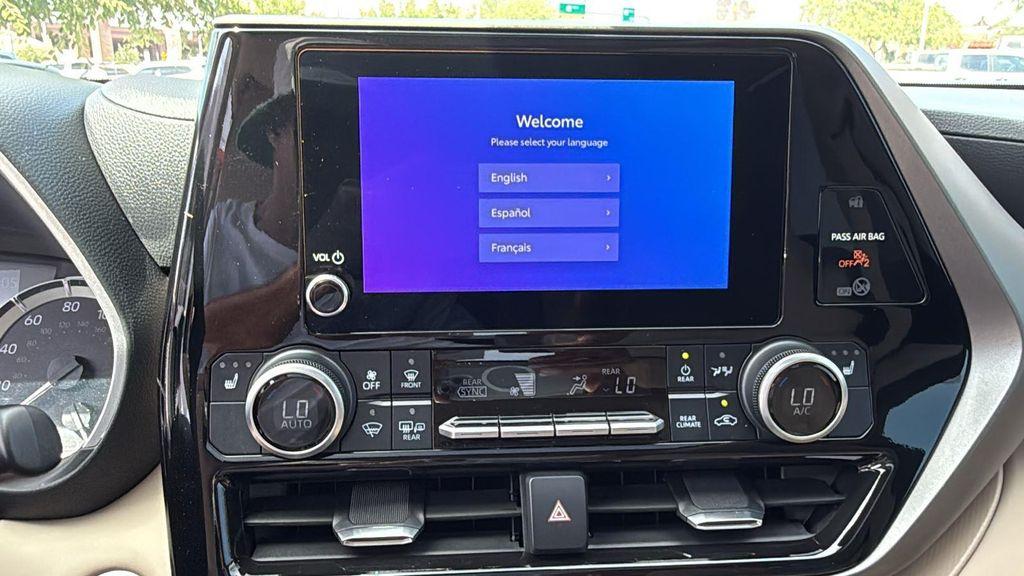 used 2024 Toyota Highlander car, priced at $44,321