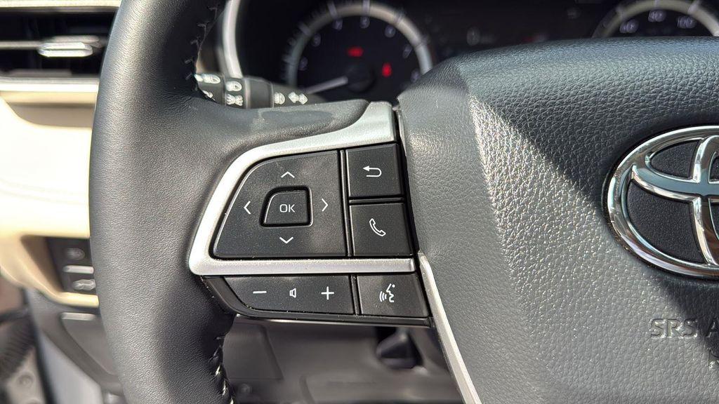 used 2024 Toyota Highlander car, priced at $44,321