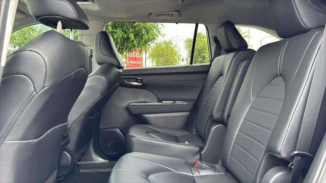 used 2024 Toyota Highlander car, priced at $48,999
