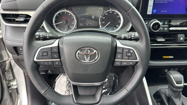 used 2024 Toyota Highlander car, priced at $48,999