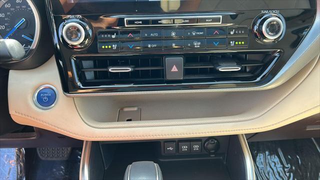 used 2021 Toyota Highlander Hybrid car, priced at $41,771