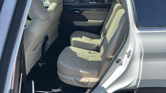 used 2021 Toyota Highlander Hybrid car, priced at $41,771