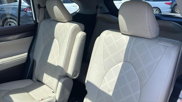used 2021 Toyota Highlander Hybrid car, priced at $41,771