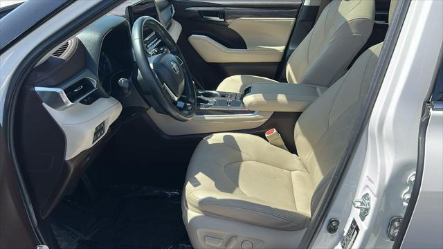 used 2021 Toyota Highlander Hybrid car, priced at $41,771