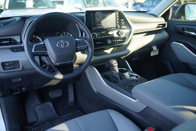 new 2024 Toyota Highlander car, priced at $45,333