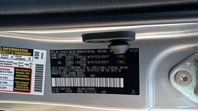 used 2024 Toyota Sienna car