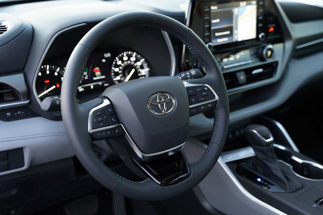 new 2024 Toyota Highlander car, priced at $45,097