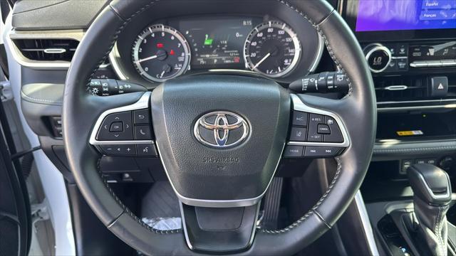 used 2024 Toyota Highlander car