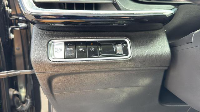 used 2024 Buick Envision car, priced at $25,687