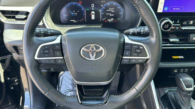 used 2023 Toyota Highlander car, priced at $46,987