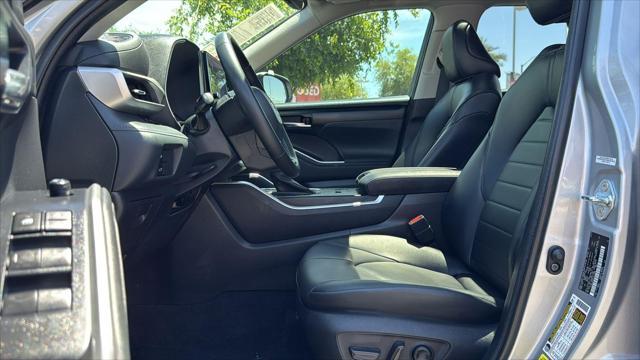 used 2023 Toyota Highlander Hybrid car, priced at $45,999