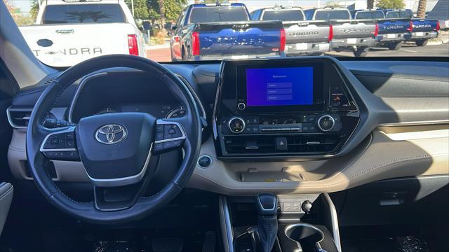 used 2023 Toyota Highlander Hybrid car