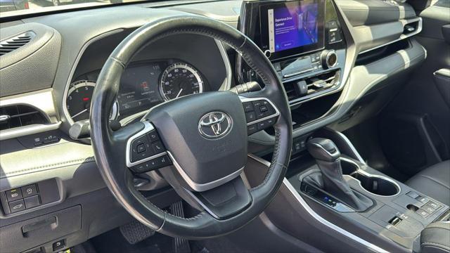 used 2023 Toyota Highlander car, priced at $35,998