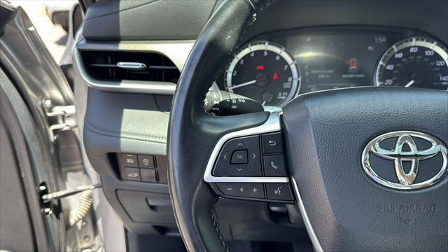 used 2023 Toyota Highlander car, priced at $35,998