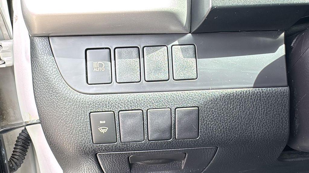 used 2018 Toyota Highlander car, priced at $17,211