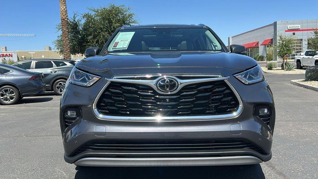 used 2023 Toyota Highlander car, priced at $44,258