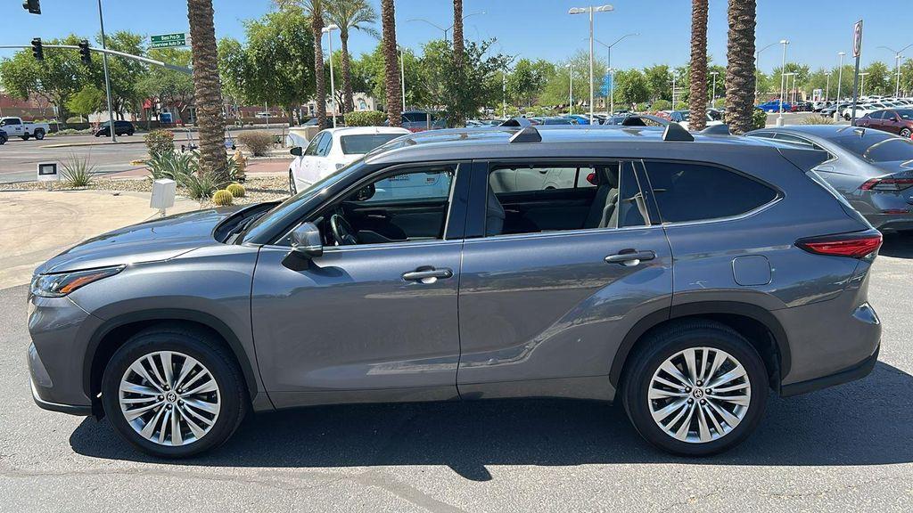 used 2023 Toyota Highlander car, priced at $44,258