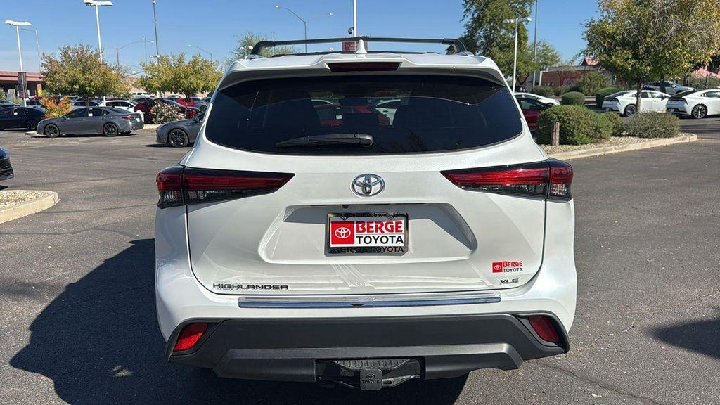 used 2022 Toyota Highlander car, priced at $36,888