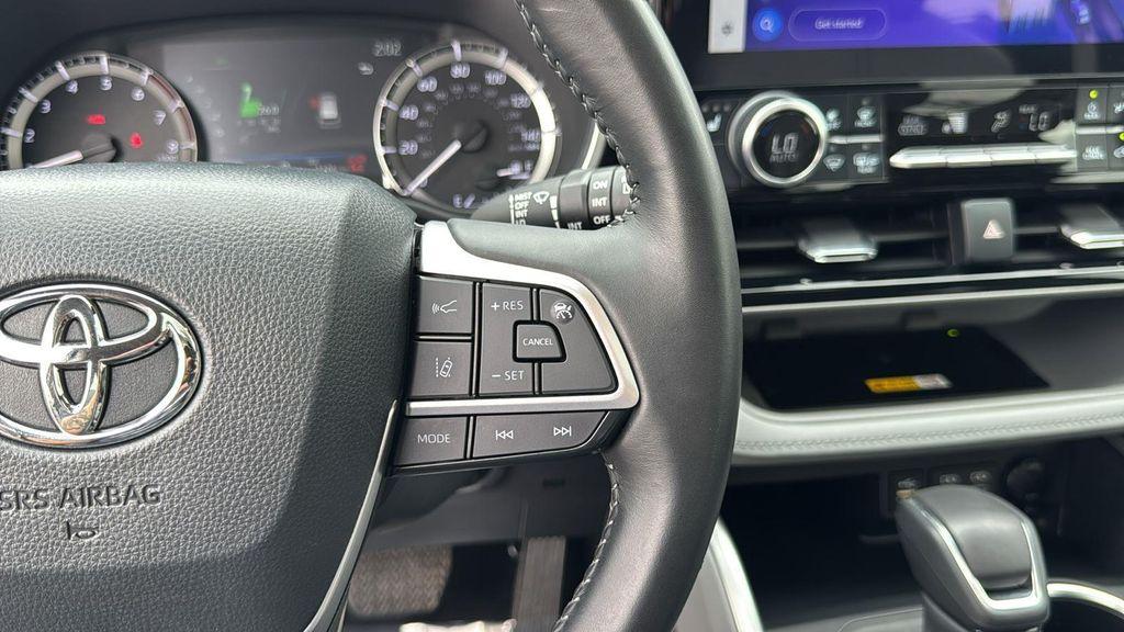 used 2024 Toyota Highlander car, priced at $46,721