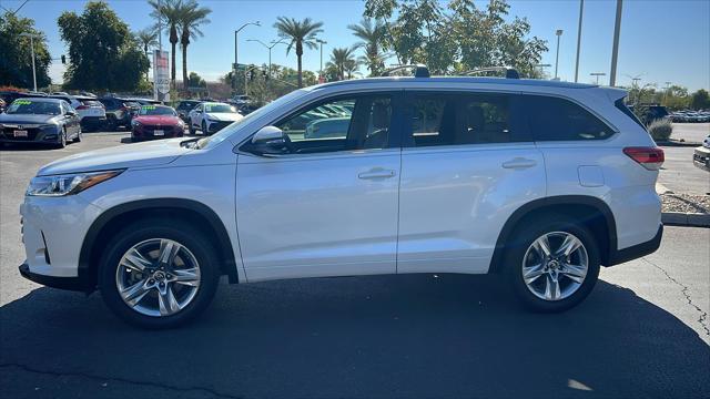 used 2017 Toyota Highlander car