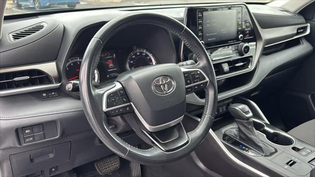 used 2022 Toyota Highlander car, priced at $32,755