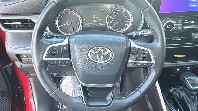 used 2023 Toyota Highlander car