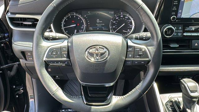 used 2021 Toyota Highlander car, priced at $40,487