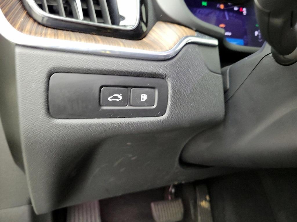 used 2023 Volvo XC60 Recharge Plug-In Hybrid car, priced at $35,998