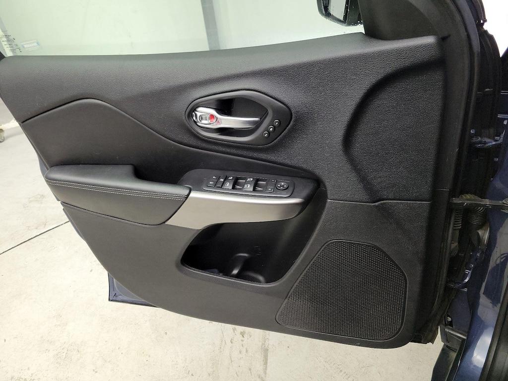 used 2020 Jeep Cherokee car, priced at $20,998