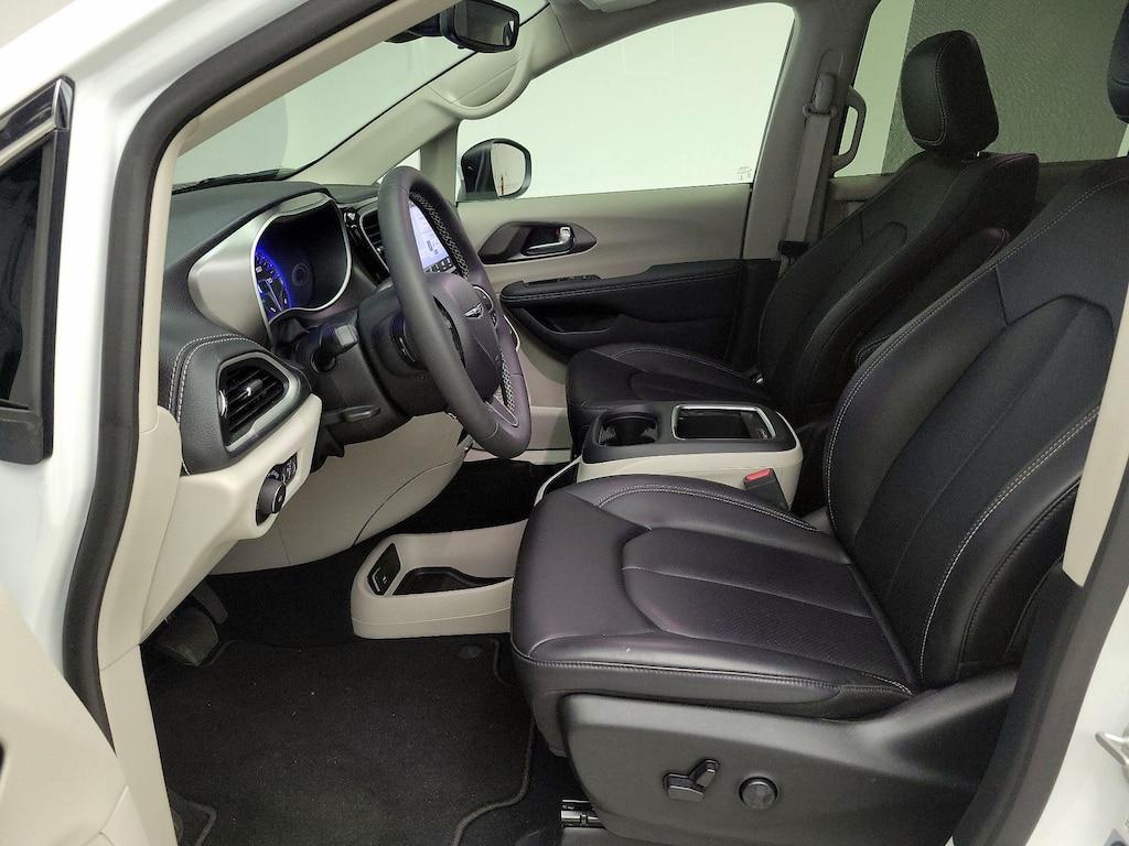 used 2023 Chrysler Pacifica car, priced at $40,998
