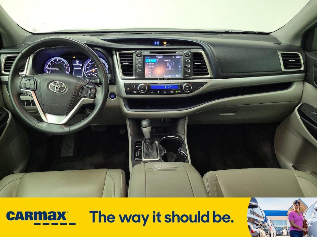 used 2016 Toyota Highlander car, priced at $22,998